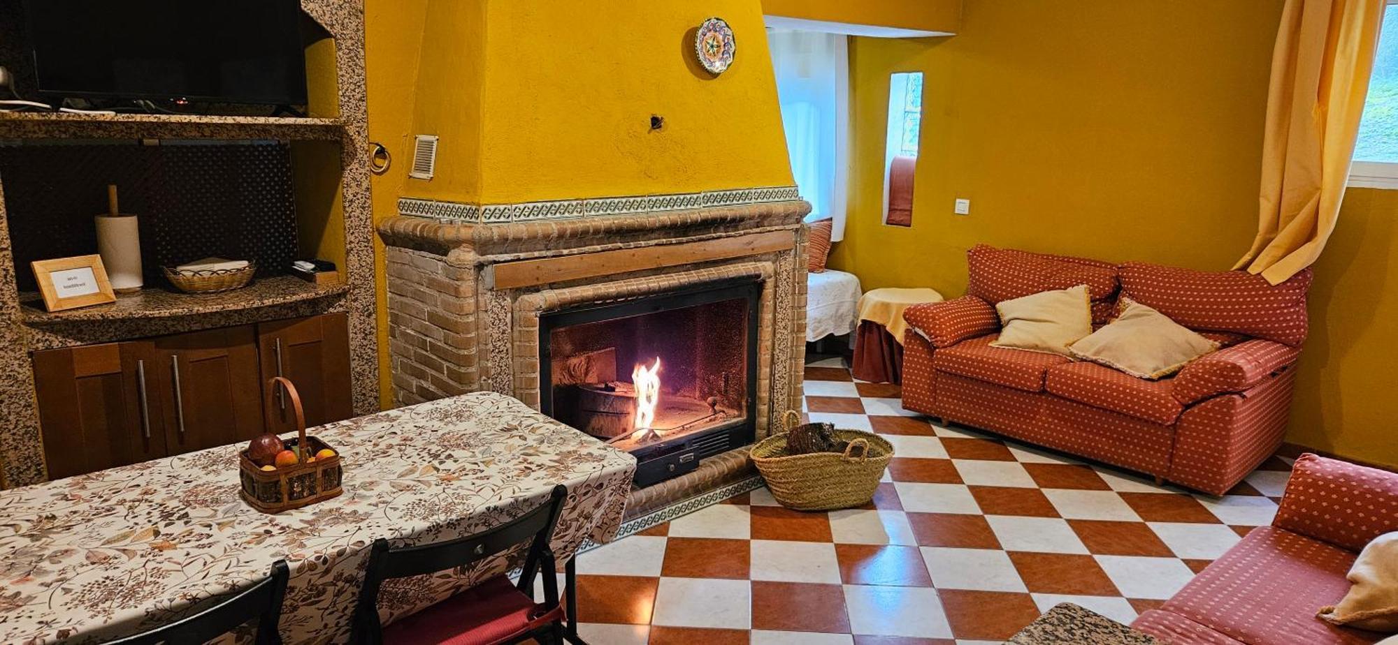 Finca Rural Labriega Del Hueznar カサジャ・デ・ラ・シエラ エクステリア 写真
